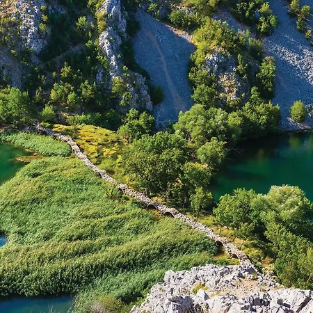 Karin Oasis 2 Gornji Karin